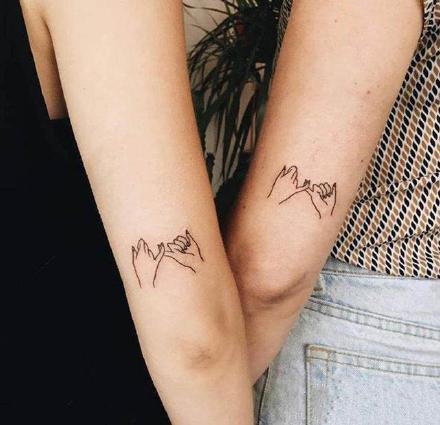 恋人成对纹身 适合情侣的9张小清新纹身图片