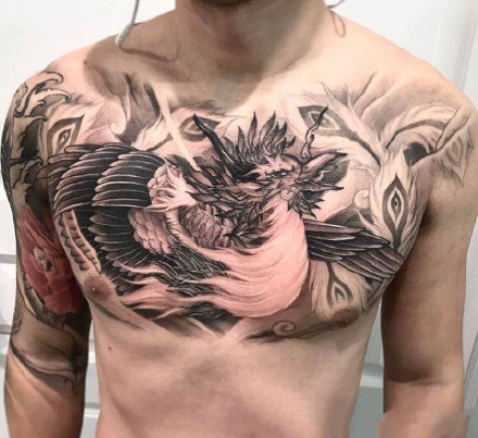 9款男性的大花胸纹身作品图片