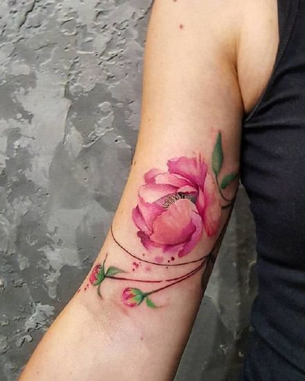 花卉纹身 9款好看的女性彩色花朵纹身图案