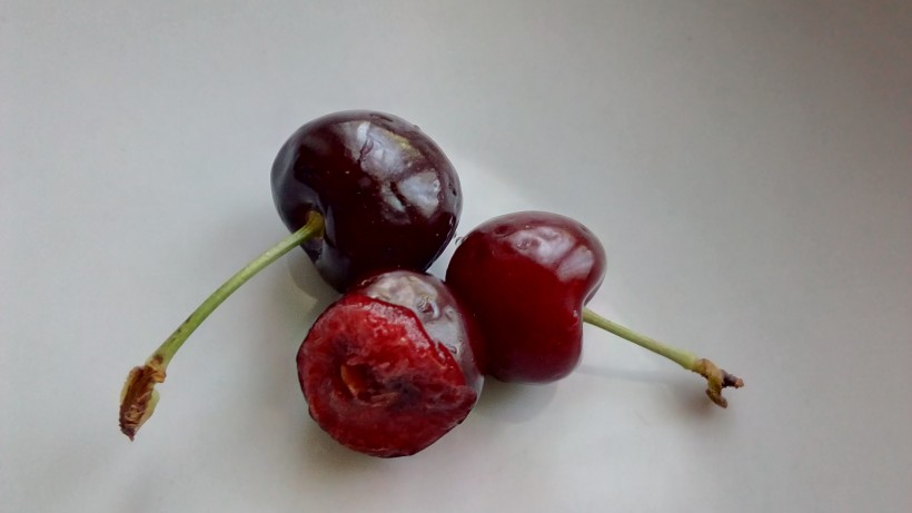 鲜红欲滴的樱桃图片(9张)