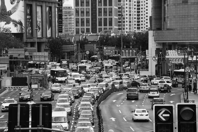 拥堵的汽车城市交通图片(10张)