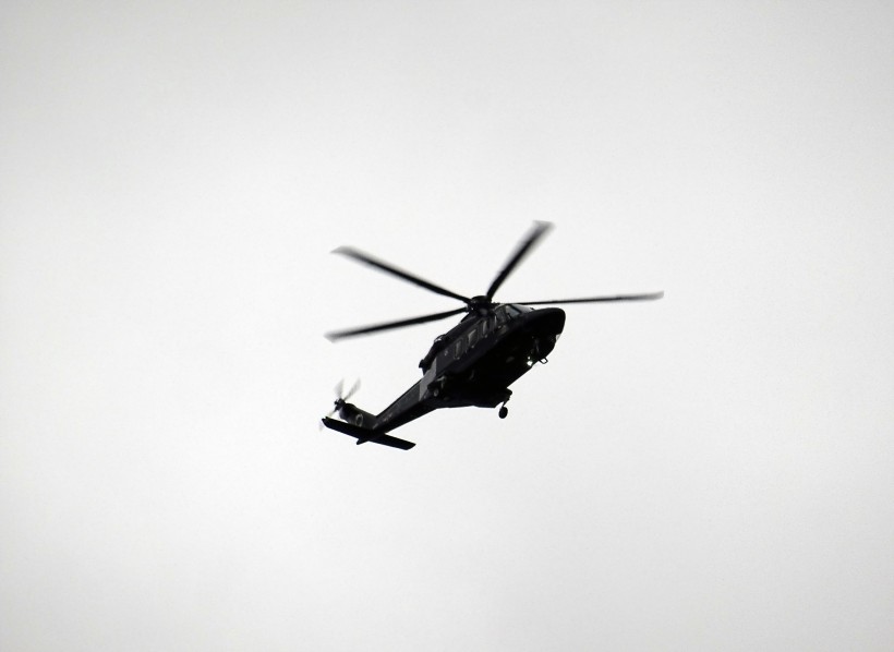 空中的直升机图片(12张)