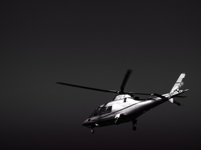 空中的直升机图片(12张)