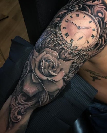 欧美写实纹身 包大臂的9张手臂写实纹身图案