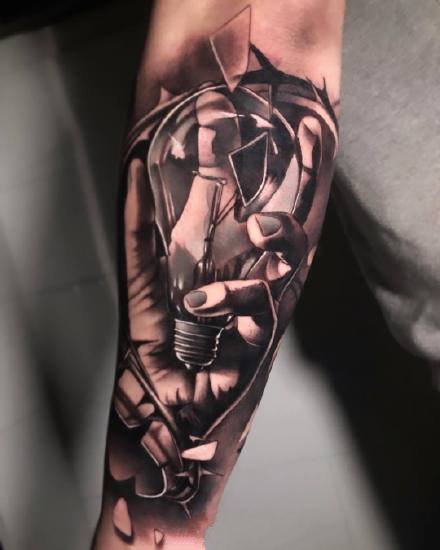 欧美包小臂的一组黑灰纹身作品图