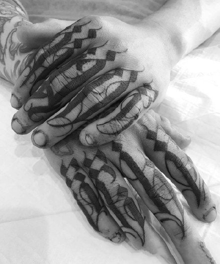 酷炫热门的9张奇卡诺花体字纹身图案