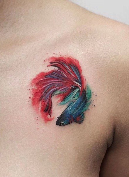 金鱼纹身 漂亮的9张唯美彩色小金鱼纹身图案