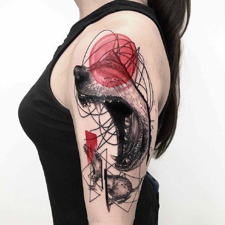 黑灰+红色的一组创意纹身设计图片