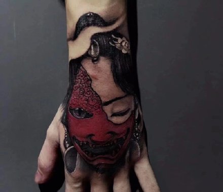 手背刺青 9张暗黑风格的手背纹身图案