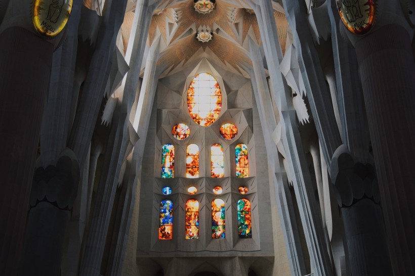 巴塞罗那圣家族大教堂内部建筑图片(15张)