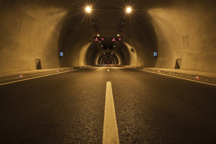城市公路隧道图片(12张)