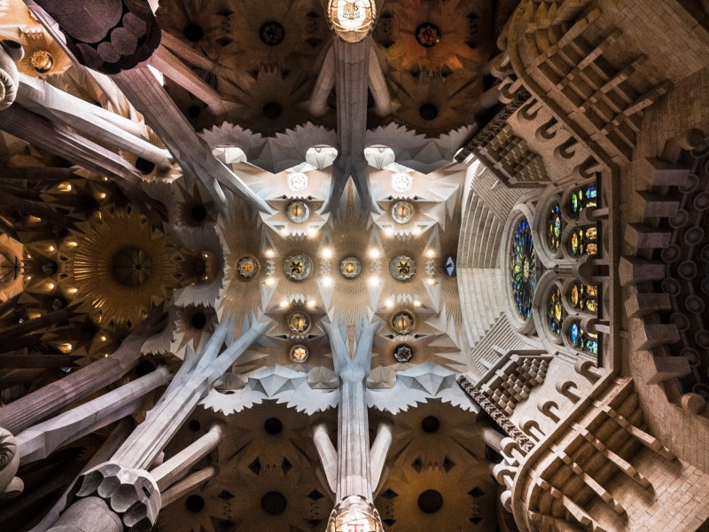 巴塞罗那圣家族大教堂内部建筑图片(15张)