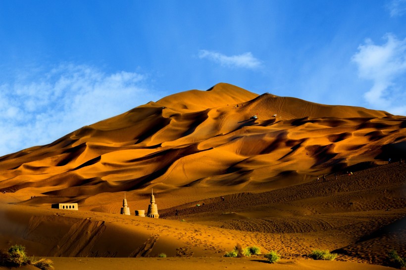 新疆库木塔格沙漠自然风景图片(9张)