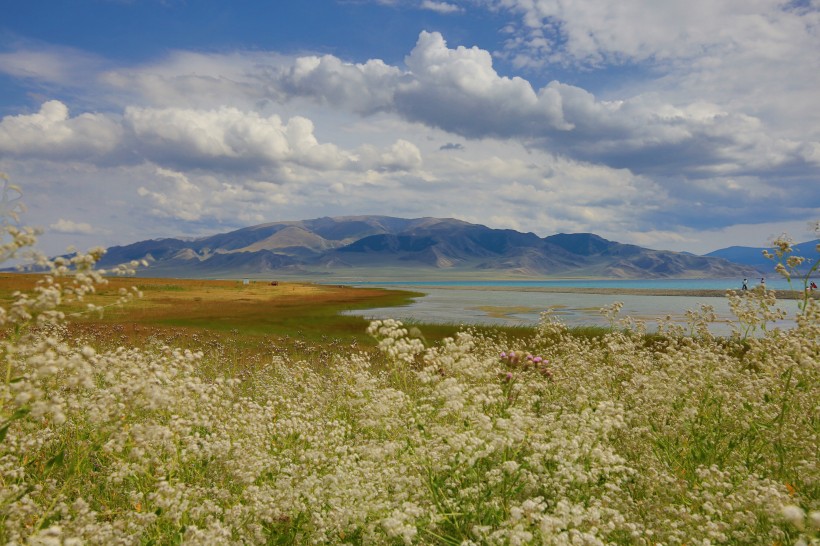 新疆赛里木湖自然风景图片(14张)