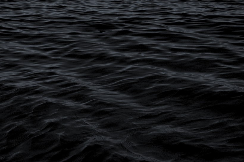 平静的水面图片(10张)