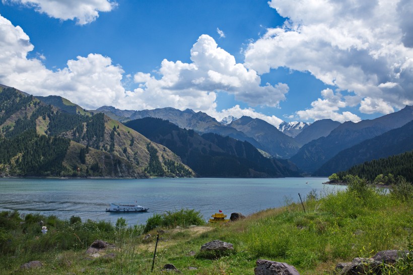 新疆天山自然风景图片(8张)
