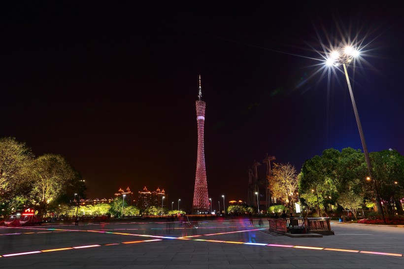 广州花城广场夜景图片(12张)