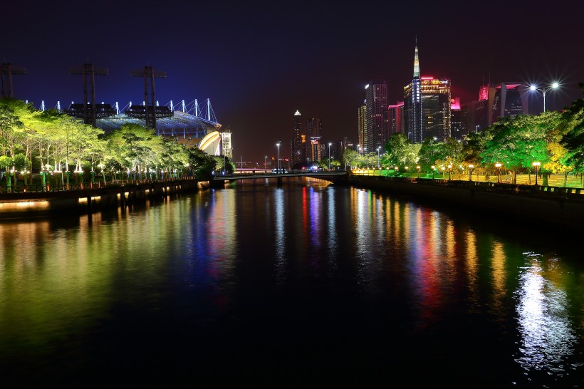 广州花城广场夜景图片(12张)