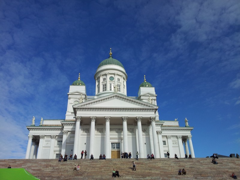 白色圣洁的赫尔辛基大教堂图片(10张)