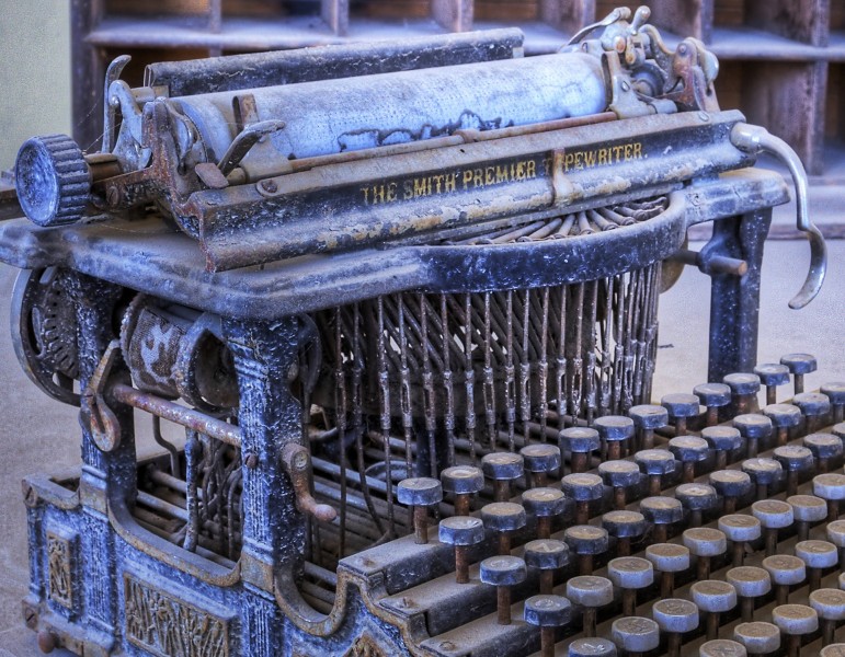 老式古董打字机图片(15张)
