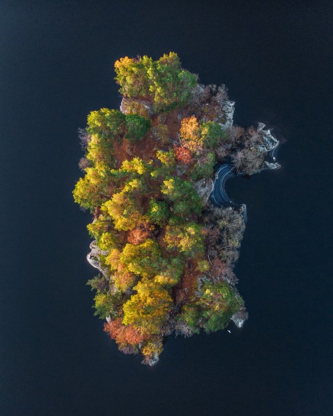 从高空中鸟瞰孤岛的图片(10张)