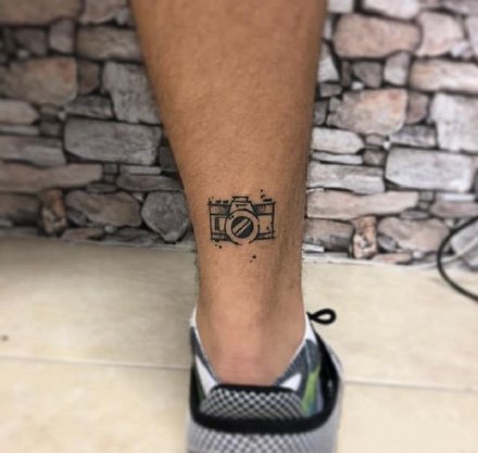 相机纹身：9张关于照相机的纹身图片