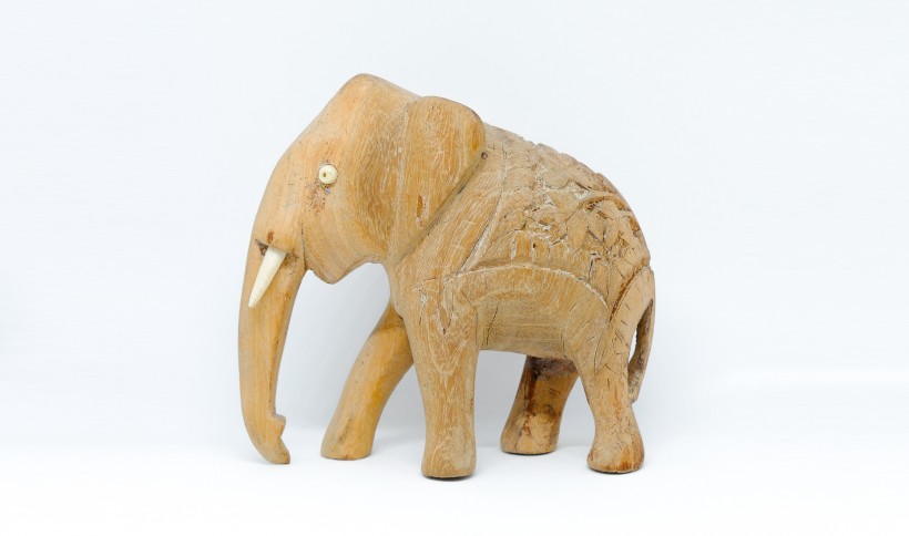 大象雕刻小摆件图片(9张)