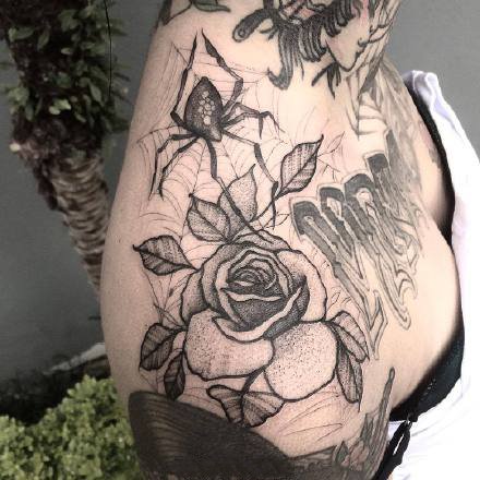 六款黑白点刺女生玫瑰花纹身图案参考