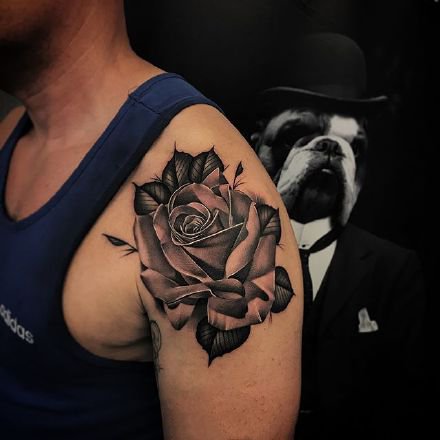 9款黑灰写实的逼真玫瑰花纹身图案