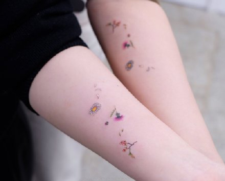 一组女生彩色小清新纹身图案欣赏