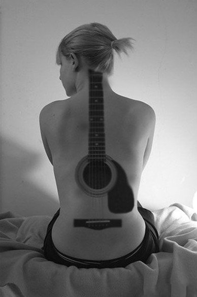 纹身吉他图 9款黑灰色的吉他纹身图片