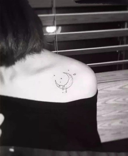 女生肩花纹身 12款好看的小清新女生肩部花朵纹身图案