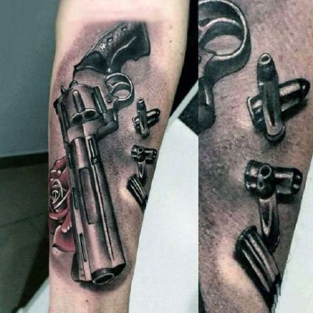 纹身手枪图 帅气的9款枪主题纹身图案