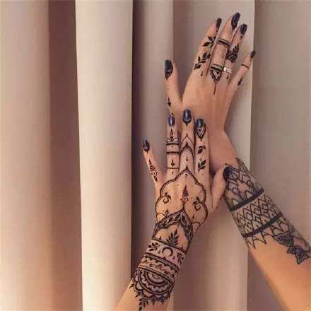 海娜纹身 印度的9款手背腿部海娜纹身图片