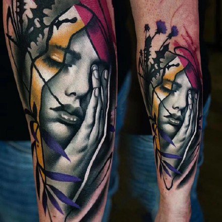 欧美的9款大腿彩色写实女郎纹身作品图片