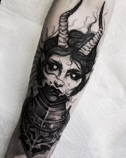 暗黑风格的9款适白羊座的恶魔撒旦羊头角纹身图案