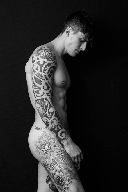 帅哥纹身 9款男性帅哥纹身人体艺术图片