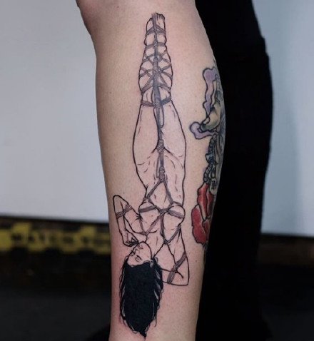 捆绑SM女郎的一组个性纹身图案