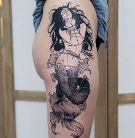 捆绑SM女郎的一组个性纹身图案