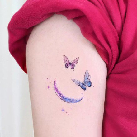 适合女生的9款小清新蝴蝶纹身图案