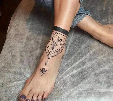 脚背纹身 适合女生脚背的9款小清新纹身图案