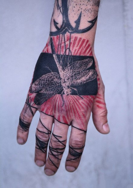 手背刺青 纹在手背上的9款个性纹身图片
