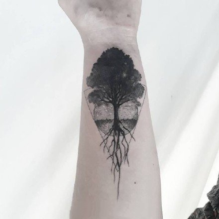 几何和小树搭配的一组黑色创意树纹身图片