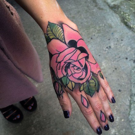 9款漂亮的手背部玫瑰花纹身图片