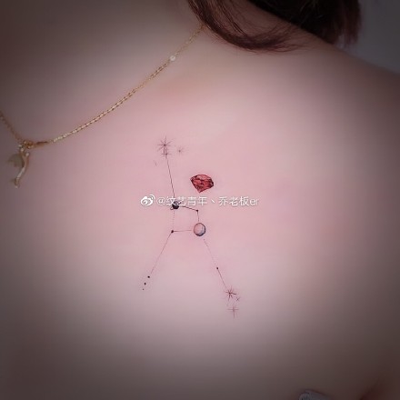 12星座之巨蟹座的一组小纹身图片