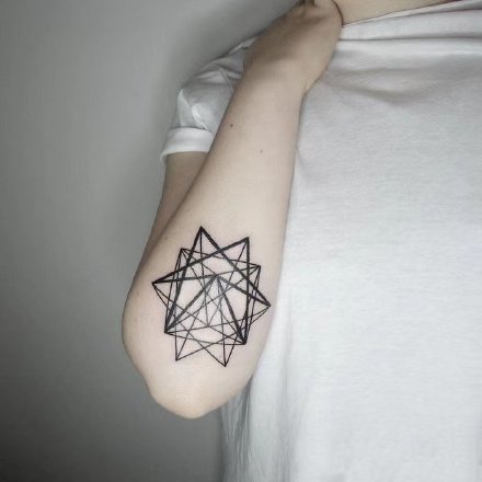 几何主题的一组创意纹身刺青图片