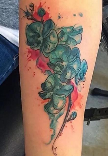 兰花纹身 花中四君子之一的兰花纹身图案