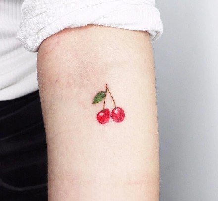 樱桃纹身 小清新的9款红色樱桃纹身图案