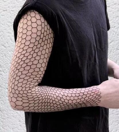 网状纹身 包臂几何网状的几款纹身作品图片