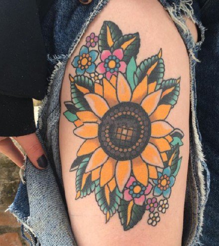 向阳花纹身 夏日一组艳丽的向日葵纹身图片